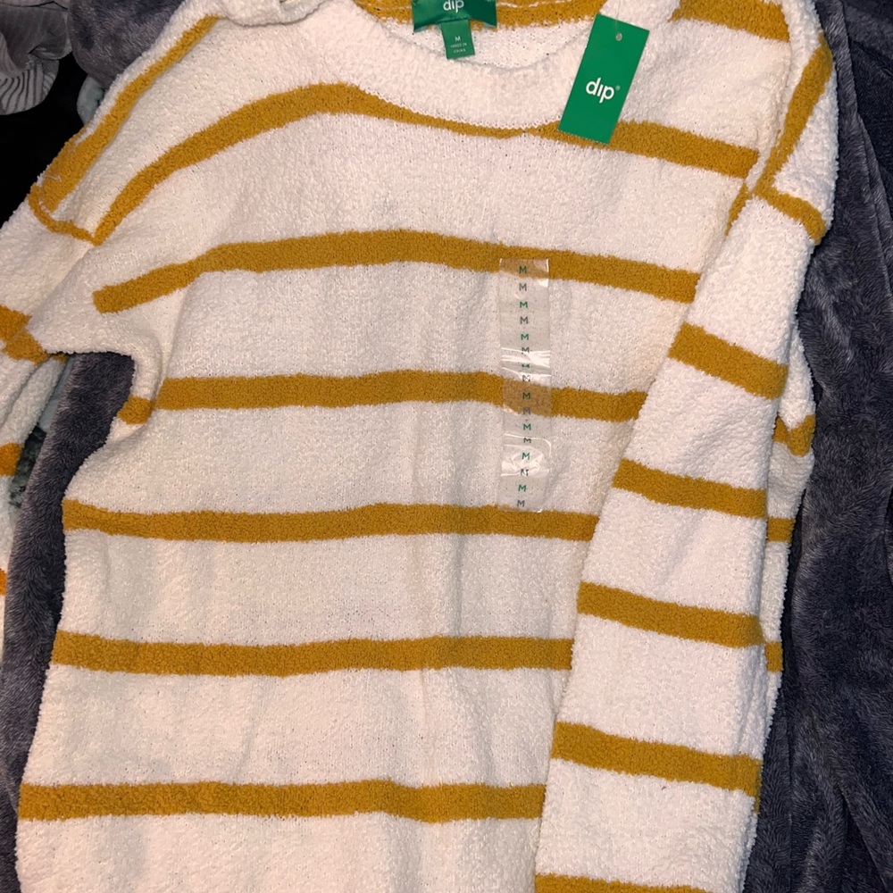 girls fuzzy sweater